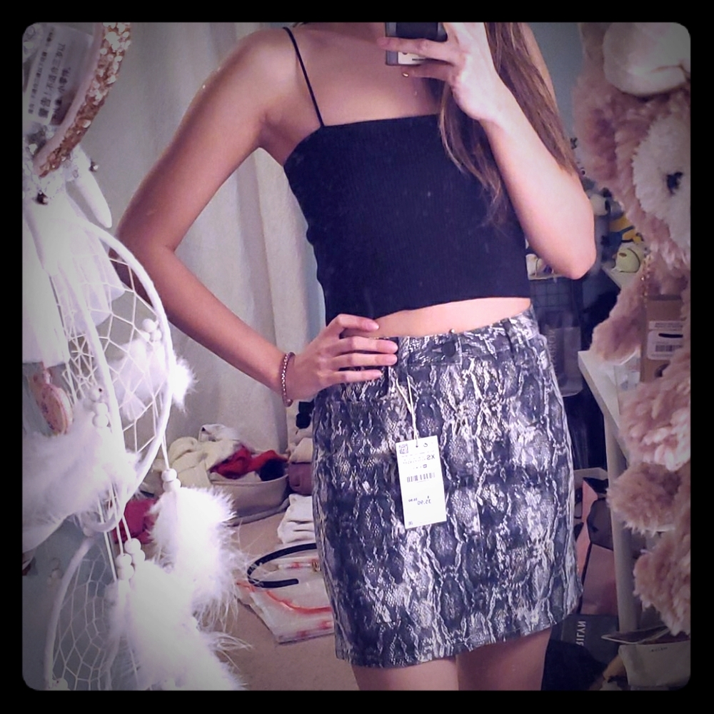 Zara snake skin pattern mini denim skirt